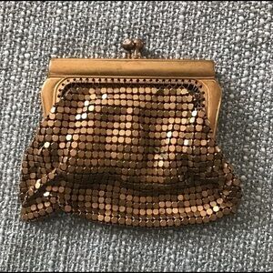 Tiny Antique Gold Mesh Kiss Clasp Bag